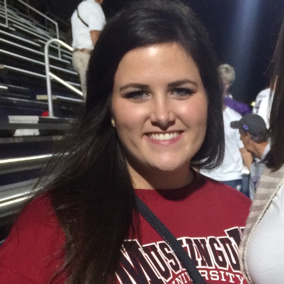 Meet your Posher, Kelli - Picture 1 of 1